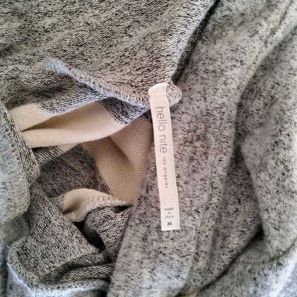 Hello Nite Plush Pullover Cozy Super Soft Crewneck Loungewear Sweater M White Ne - Picture 4 of 6